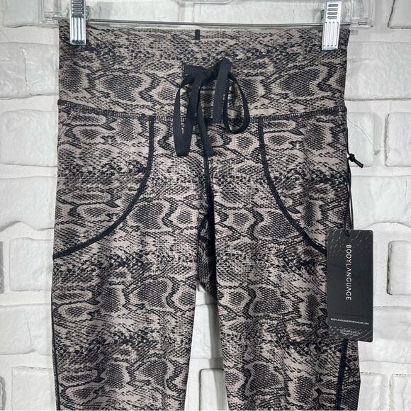 NWT Body Language Python Print Athletic Leggings Size Small - Picture 11 of 12